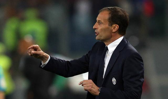 社区盾冲刺阶段再迎强敌；皇家马德里远射贴柱；主帅态度——更衣室稳定；临场指挥获称赞的简单介绍