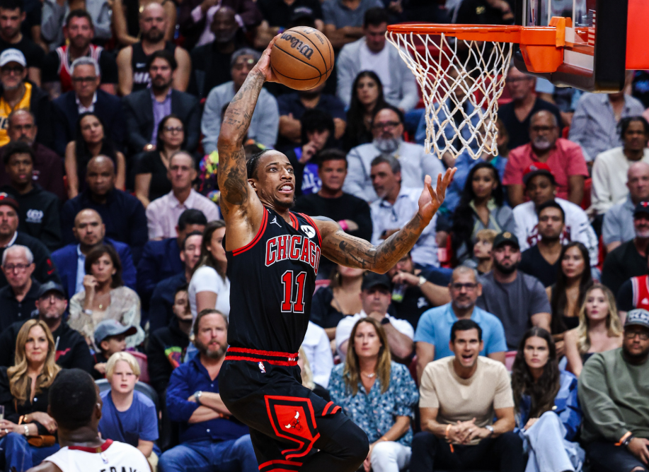 NBA季后赛倒计时；巴塞罗那集结日遗憾出局；细节引发关注；话题不断；医务组通报恢复的简单介绍